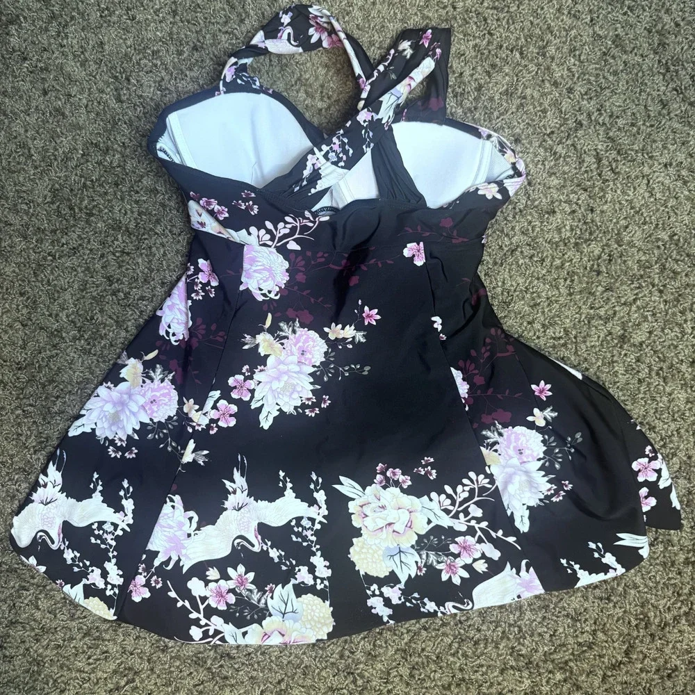 CocoPear Floral One Piece Swimsuit L Swim dress Cross Back built in bra & shorts - Picture 3 of 6